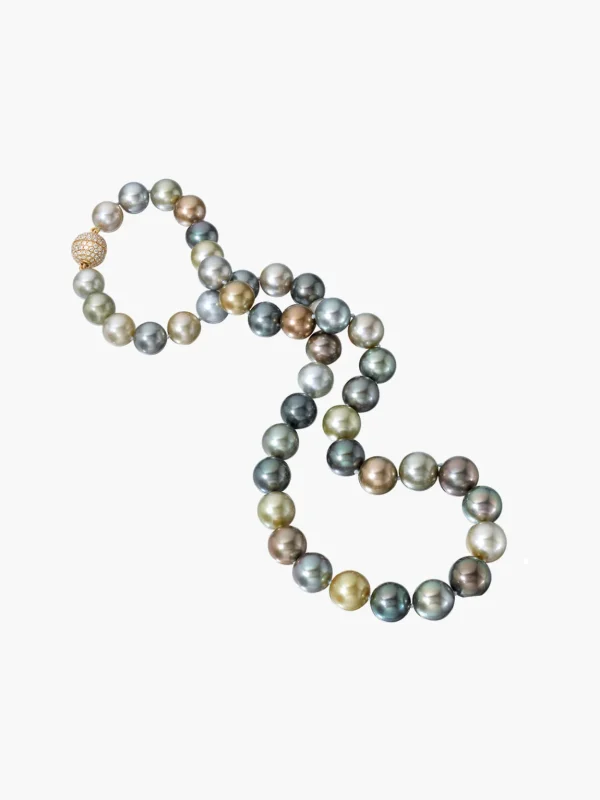 Round Fijian Pearl Necklace