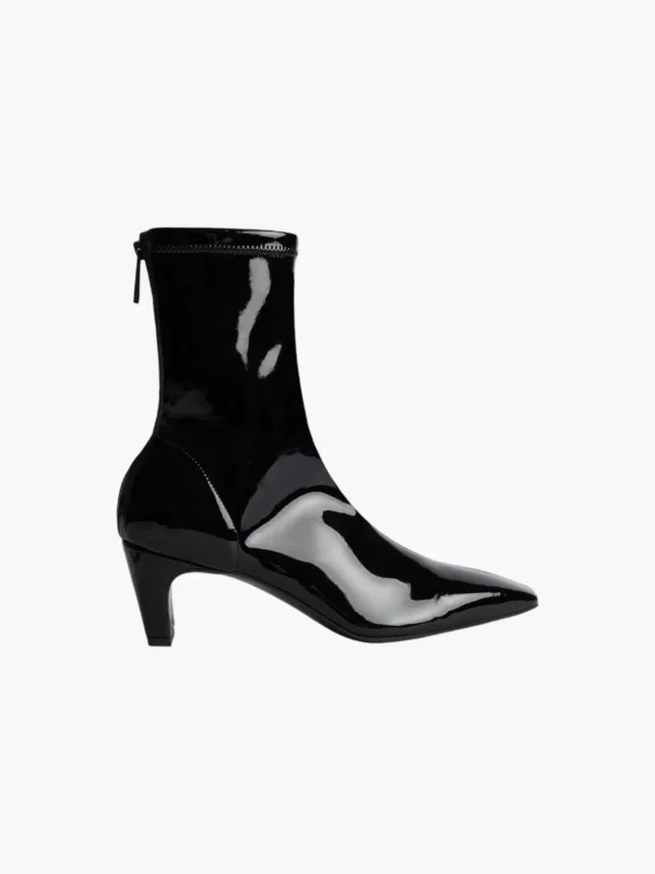 The Glove Boot
